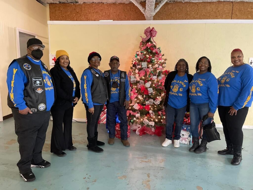 Motorcycle Club donates Christmas Bags