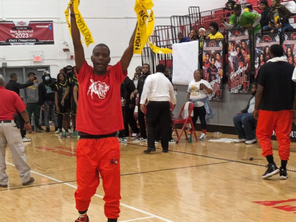 Thomas Williams: From Courtside to Newsroom, a Passion for Sports and Community