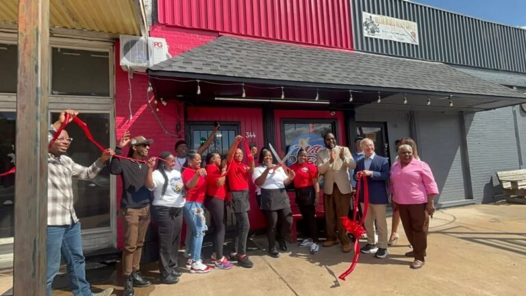 New Restaurant Brings Food, Music, and Local Art to Downtown Clarksdale